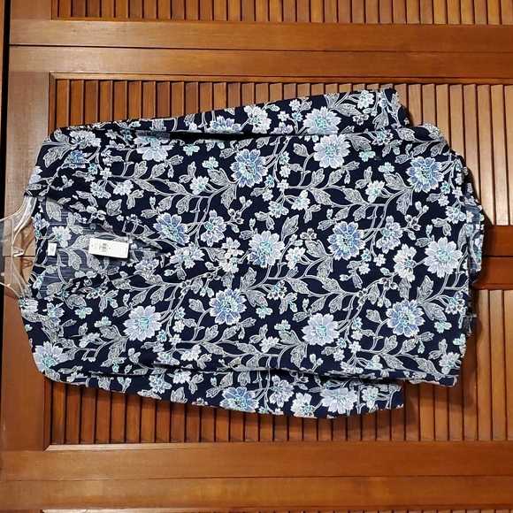 NWT Old Navy floral blouse - Picture 1 of 8